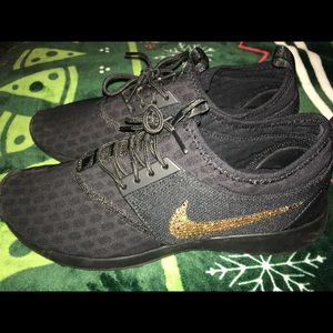 *flash Sale*NWOT NIKE W/ Swarovski Crystals